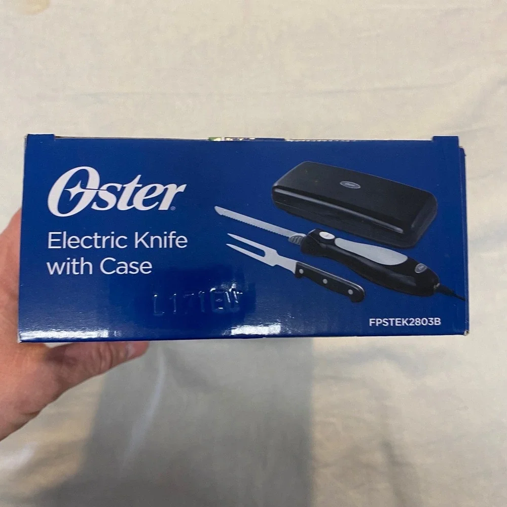 Oster FPSTEK2803B Electric Knife With Case & Carving Fork New Open Box